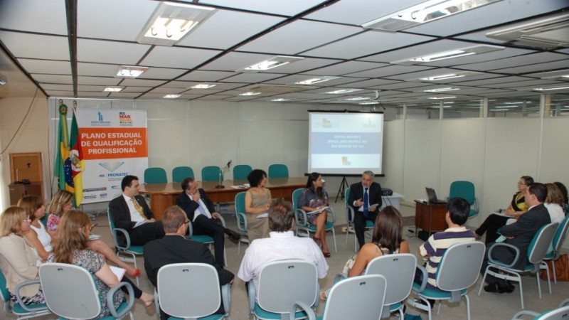 A reunião aconteceu no auditório da Seplag, em Porto Alegre.