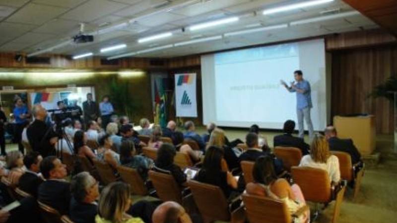 Secretário explicou como serão direcionadas vagas em cursos profissionalizantes para atender demanda
