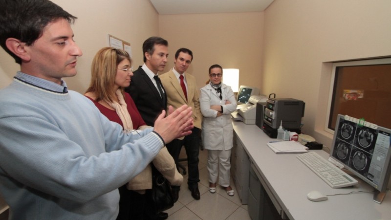 Pacientes esperavam de seis meses a um ano para realizar os exames em outras cidades