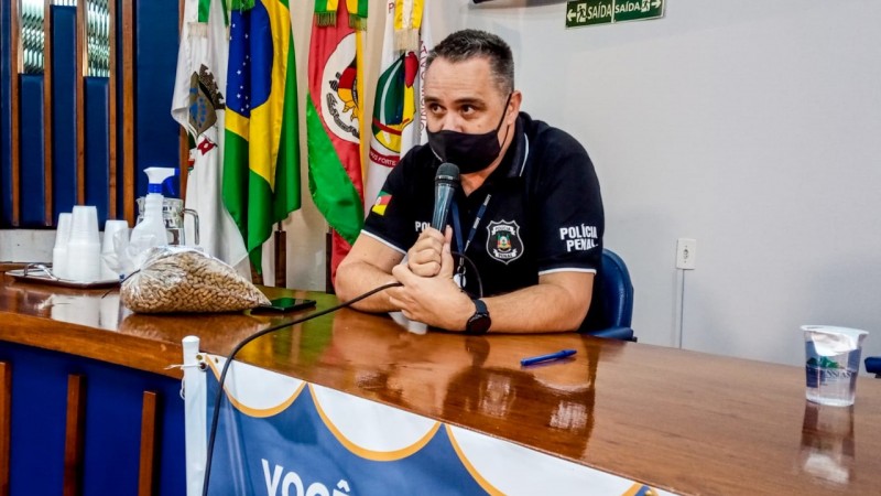 O delegado Anderson Prochnow enfatizou que a ração produzida pelos apenados alimenta mensalmente cerca de 30 cães
