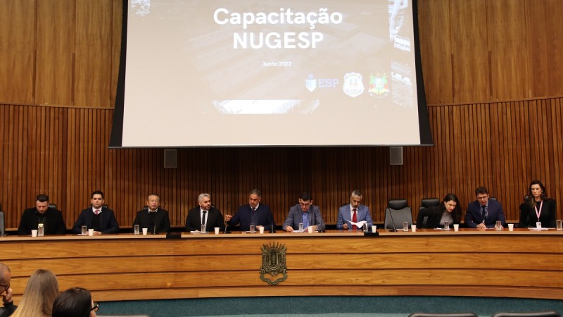 Mesa de fechamento de curso de formação do Nugesp