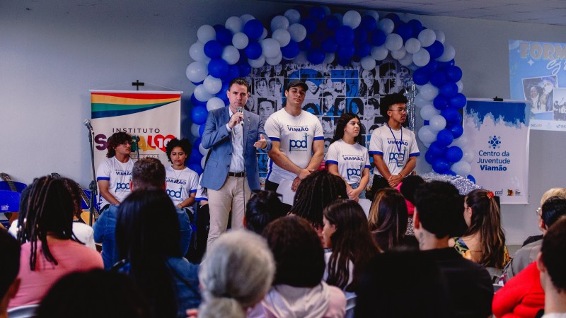 Formatura de 381 jovens no Centro da Juventude Viamão