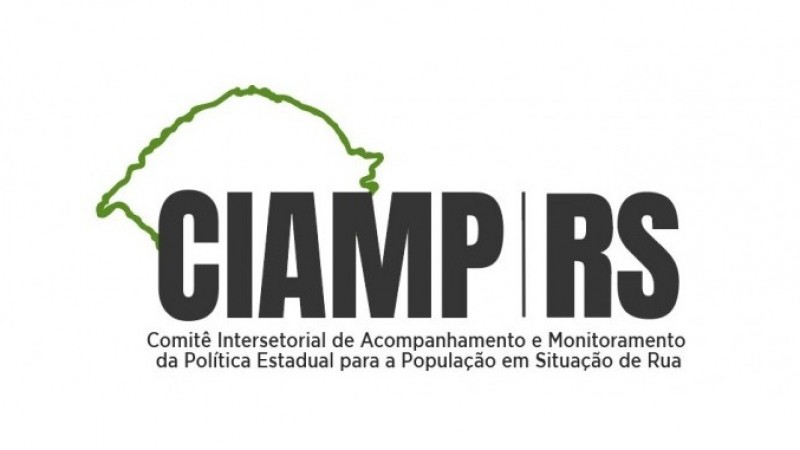 Logotipo do CIAMP RS com tipografia em preto em destaque e contorno verde do estado ao fundo. Abaixo, texto identifica o Comit&ecirc; Intersetorial de Monitoramento da Pol&iacute;tica para Popula&ccedil;&atilde;o em Situa&ccedil;&atilde;o de Rua.